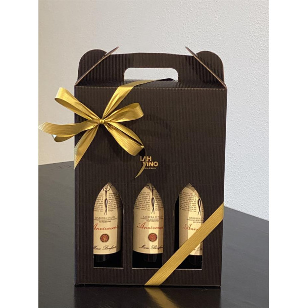 Gave�ske med 3 fl. "Menego" Anniversario Barbera d'Asti Superiore DOCG